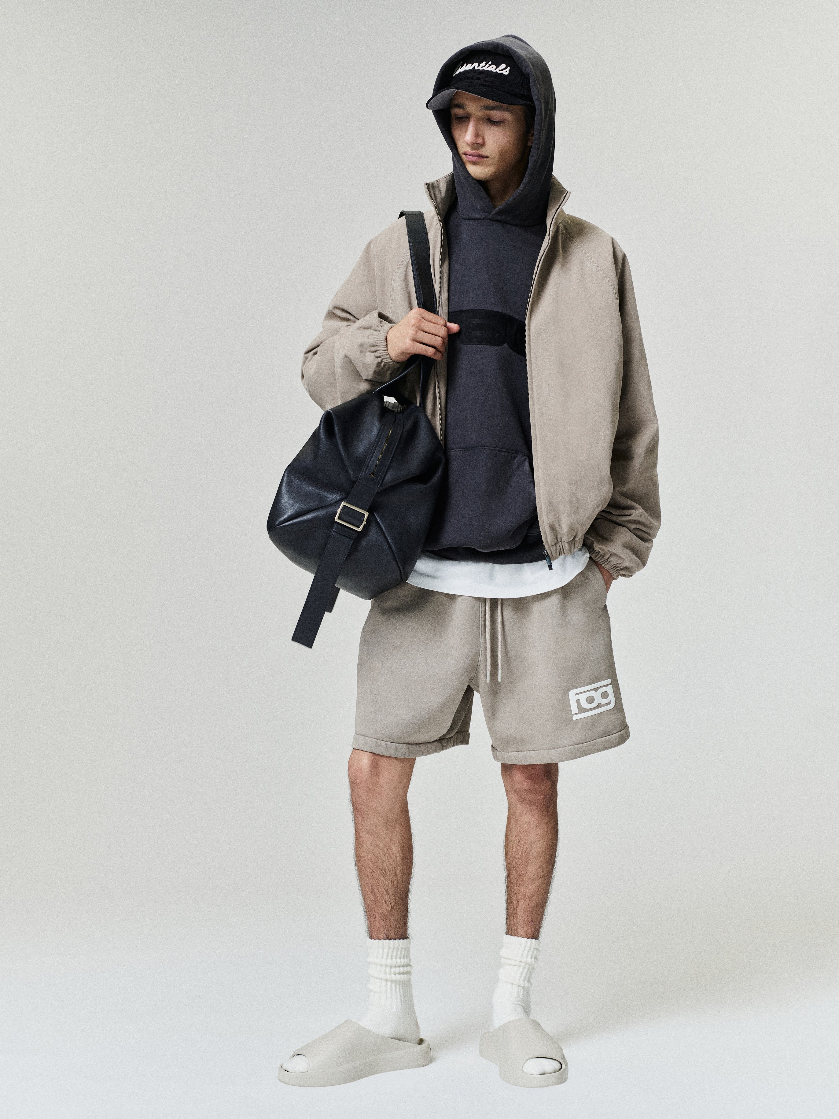 ぺ*ょ様 FEAR OF GOD ESSENTIALS Sweat Shorts Classic Sweatshort – Fear of God