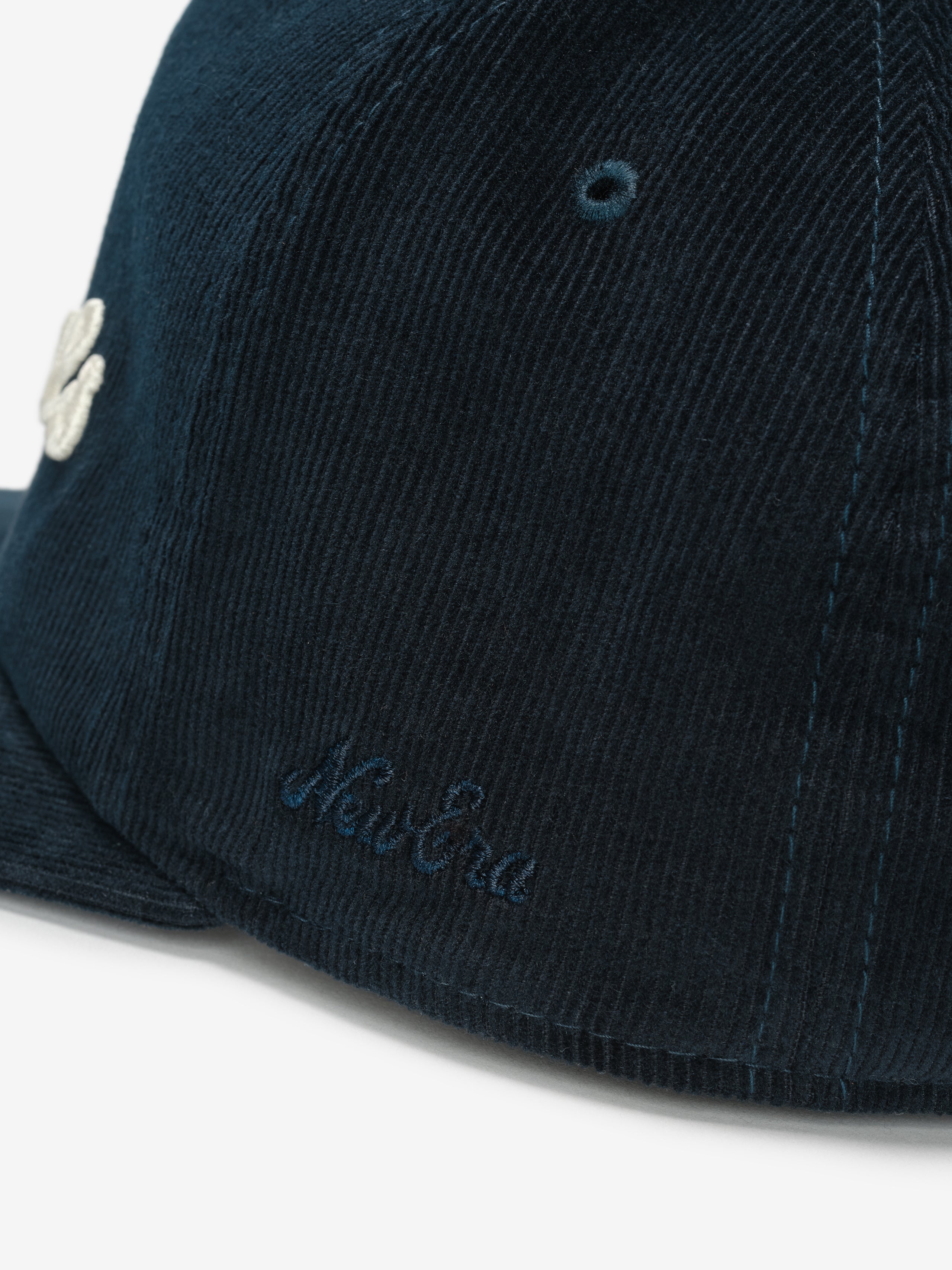 New Era 19TWENTY Essentials Yankees Snapback Cap