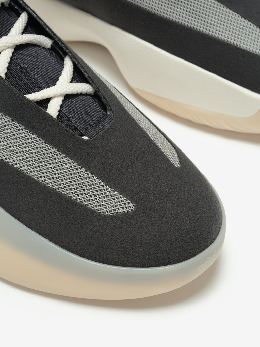 Close-up detail of Derrick Rose II Basketball shoe in carbon metal grey showing black upper and white laces, gallery 0