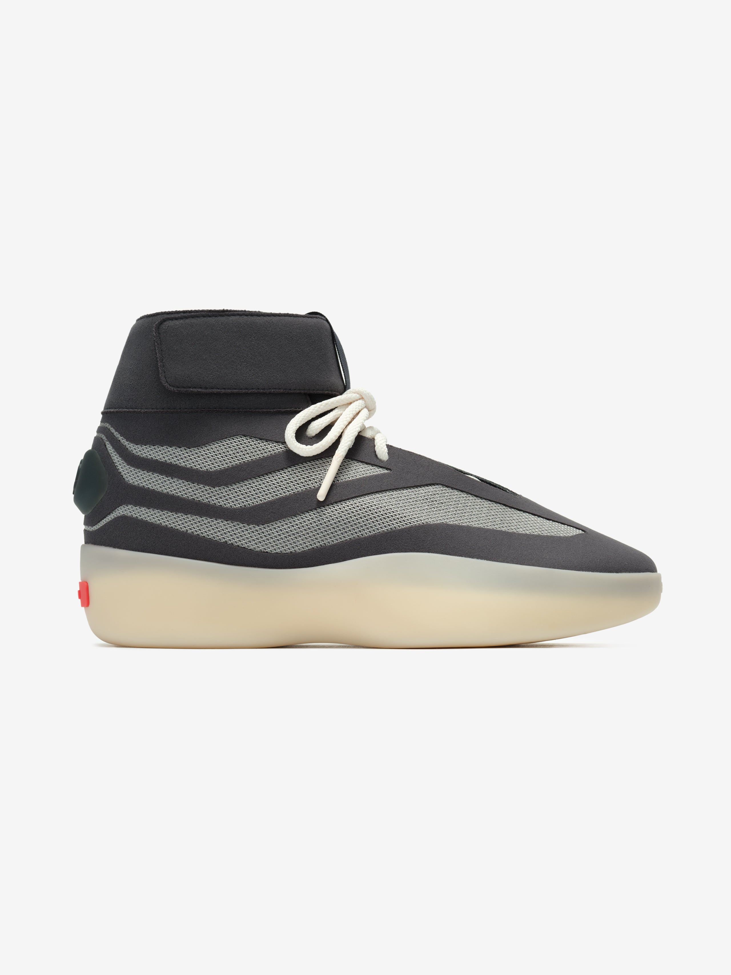 Side profile of Derrick Rose II Basketball Hi in carbon metal grey with cream sole and distinctive high-top design, gallery image 0