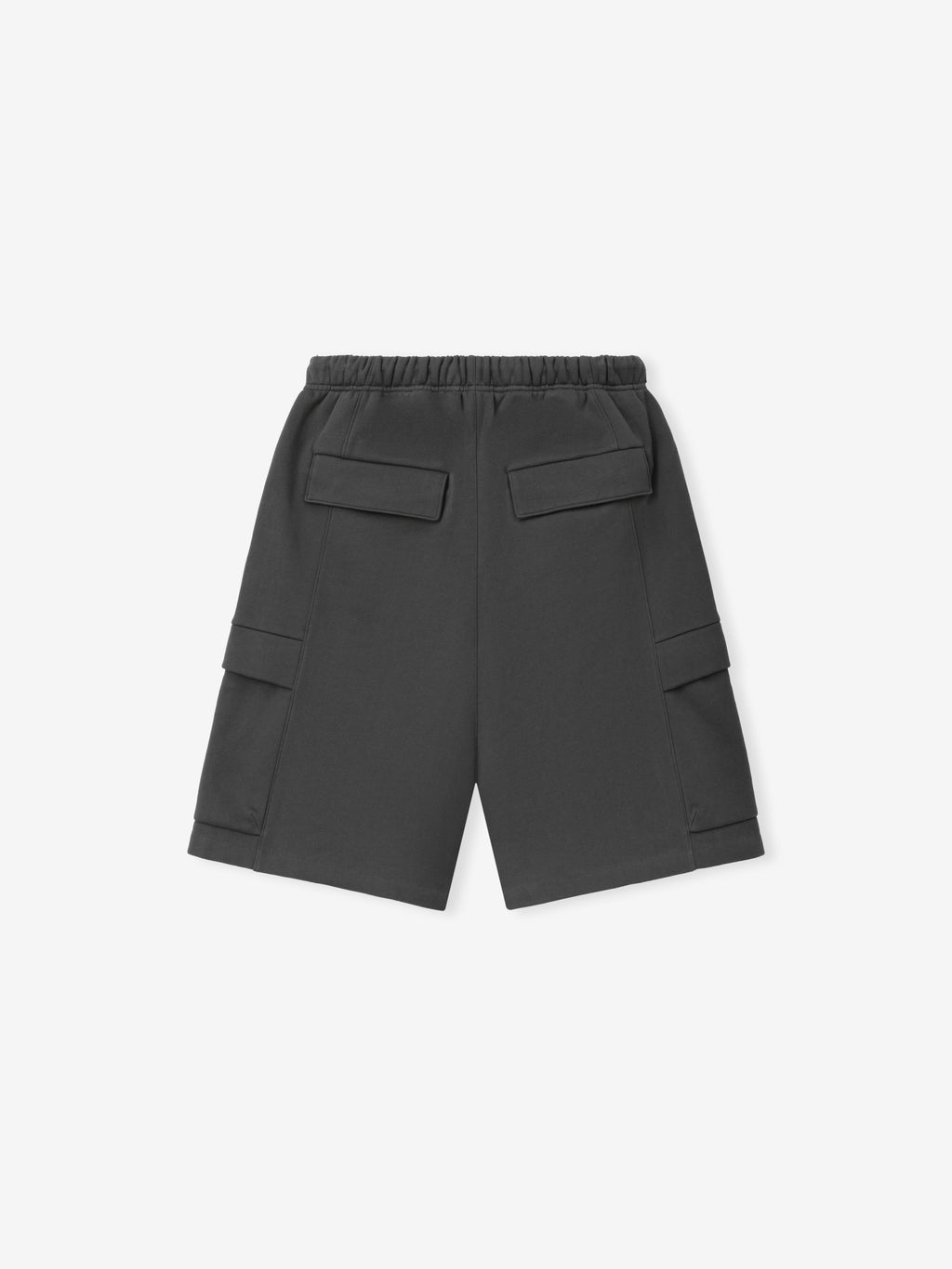 Fleece Cargo Basketball Short in dark iron grey with an elastic waistband and multiple cargo pockets for practical, comfortable sporty bottoms.