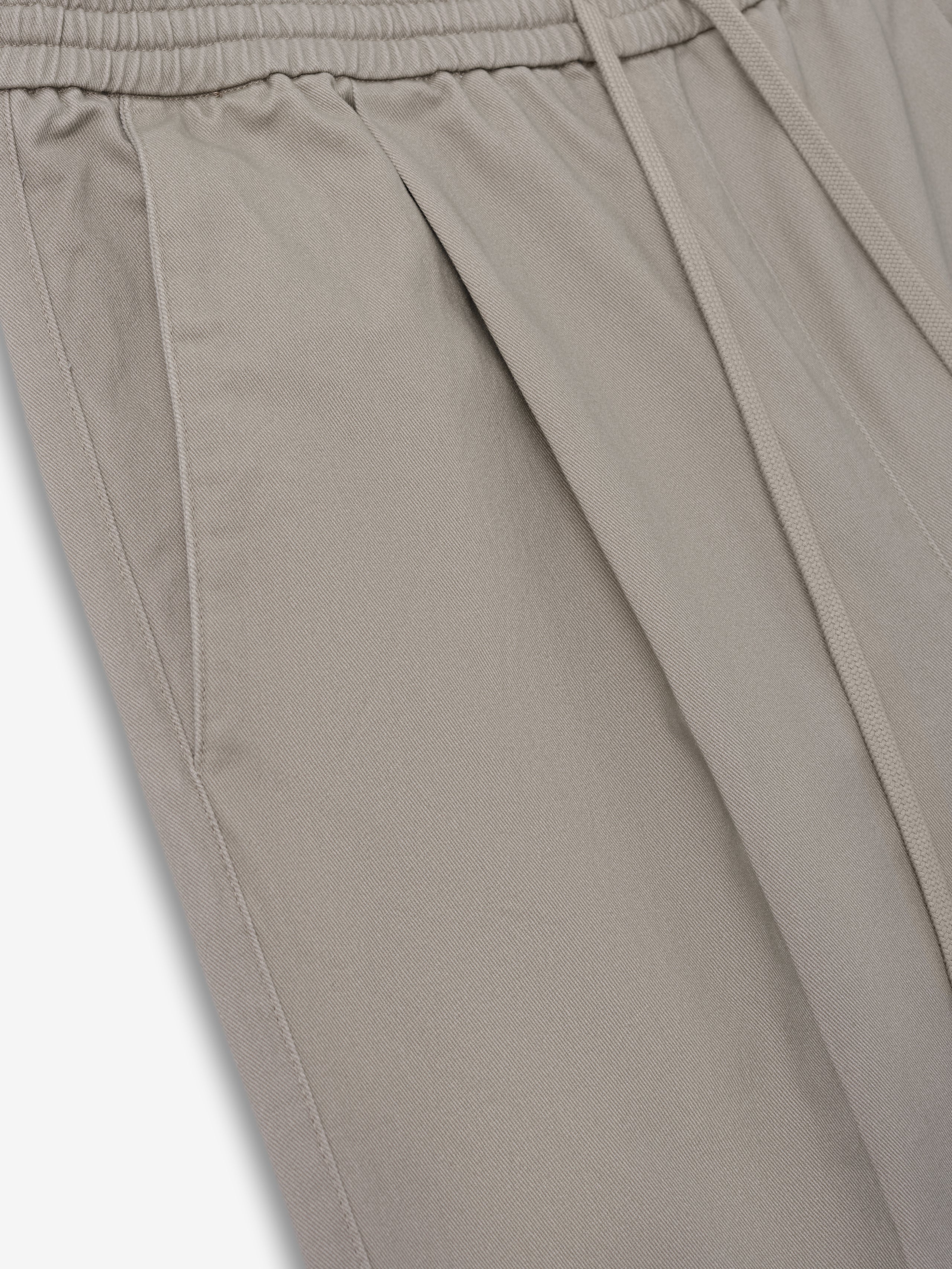Silk Blend Pleat Front Drawstring Pant – Fear of God