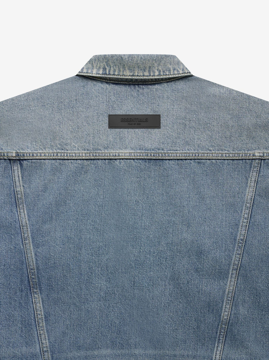 https://fearofgod.com/cdn/shop/products/202SU224140F_TRUCKER_JACKET_INDIGO-Detail2_eb851c48-a419-405c-8c3e-9a72617c58e6_900x.jpg?v=1680703240