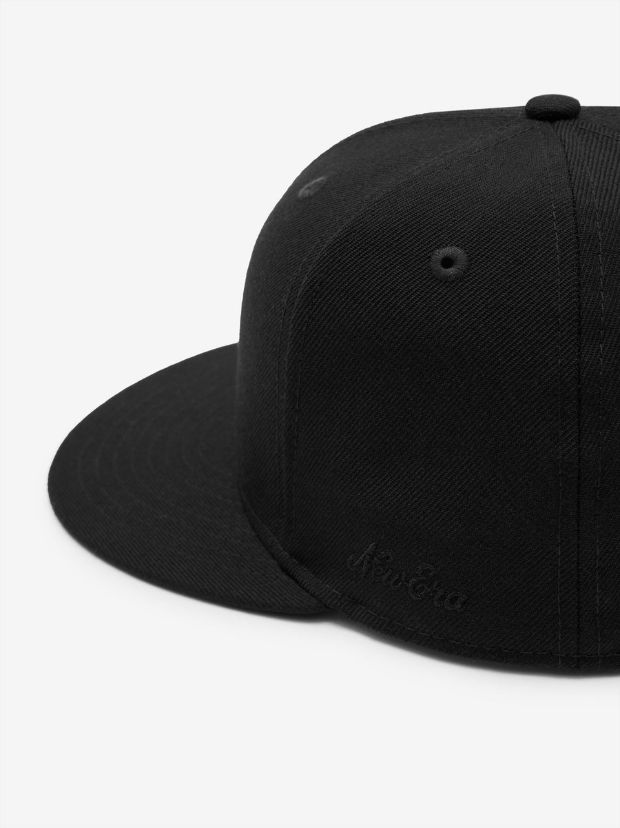 Essential 59Fifty Fitted Cap in Black